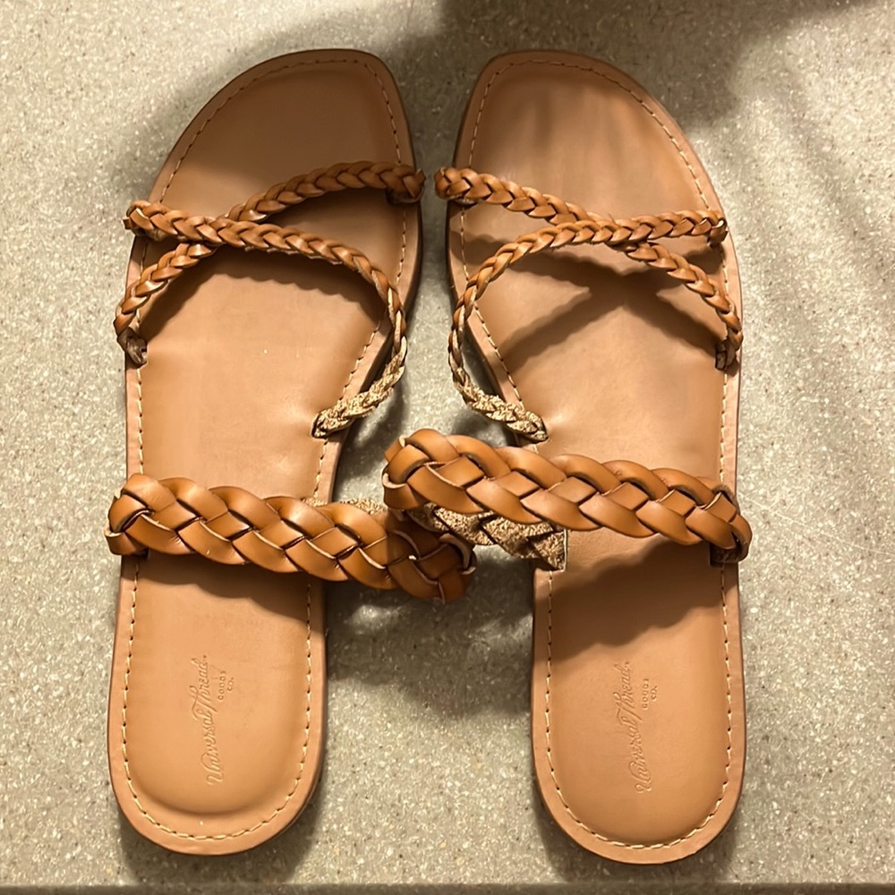 Never warm too big size 11 woman’s